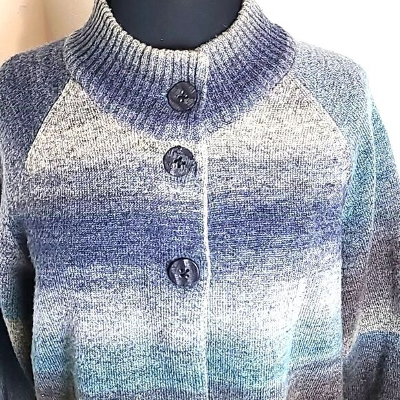 Croft & Barrow Cardigan w/3 Large Buttons, Shades of Ombre, Blue/Gray, Size XL - Picture 2 of 7